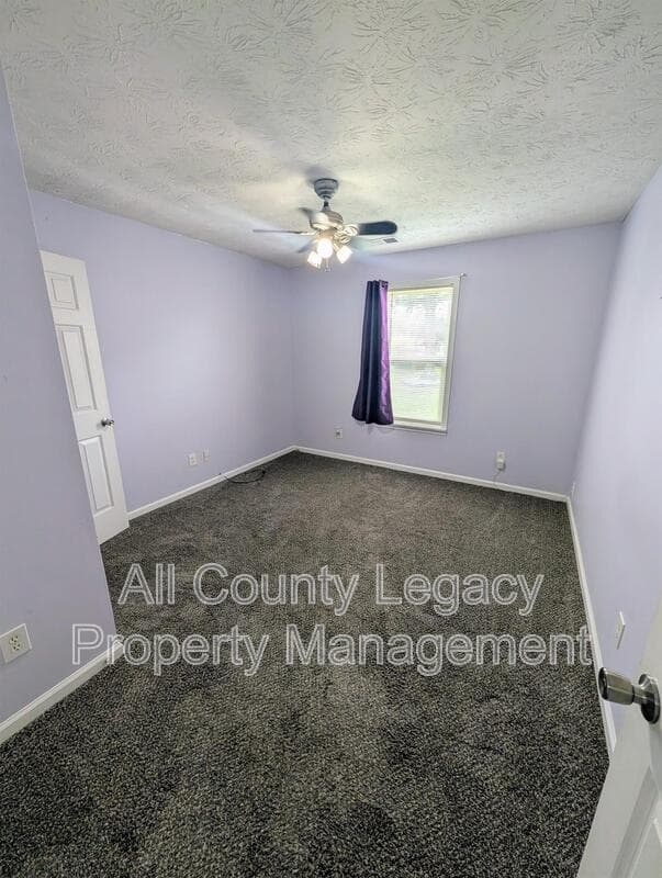 Loganville House: 3648 Range Way