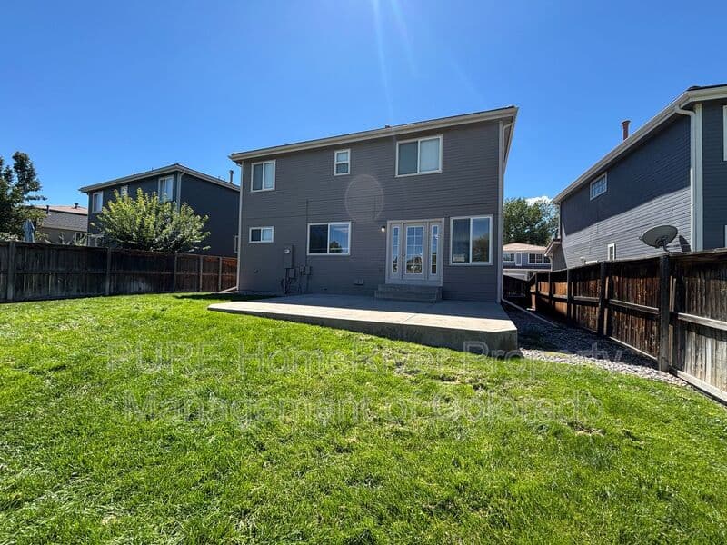 Highlands Ranch House: 1181 Savannah Sparrow Dr