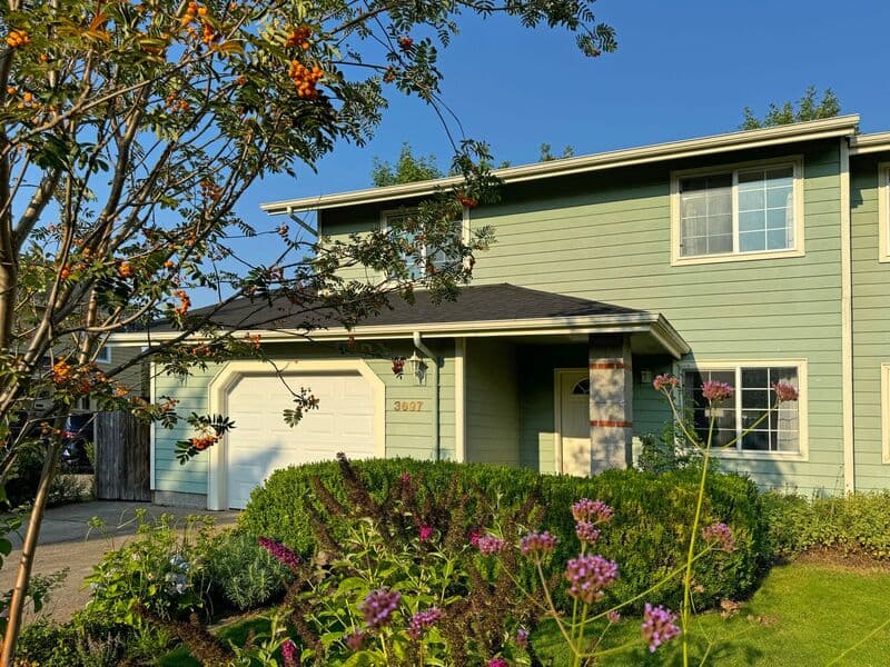 Eugene Townhome: 3697 Westleigh Street