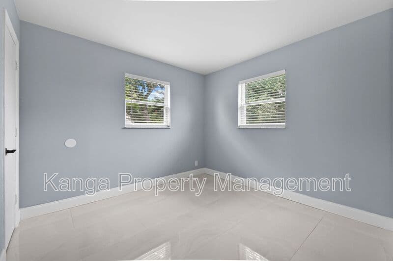 Riviera Beach Condo: 968 W 9th St