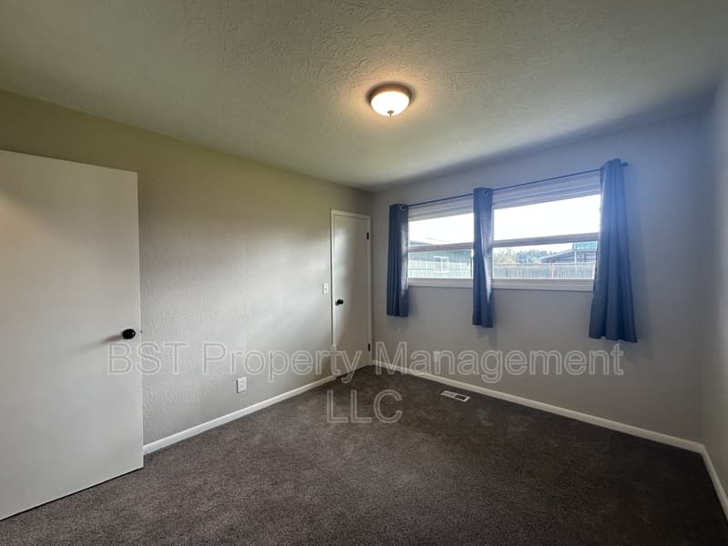 Salem House: 8060 State Street