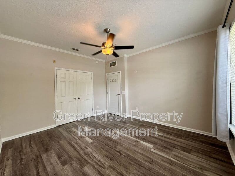 Jacksonville House: 11251 Campfield Drive