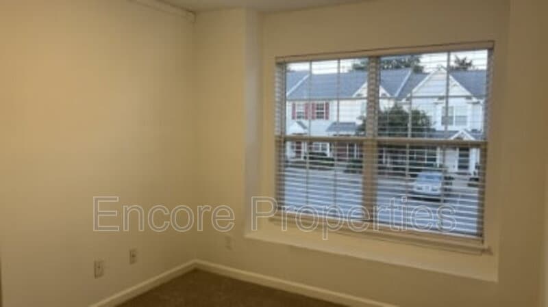 Greensboro Townhome: 253 Malamute Lane