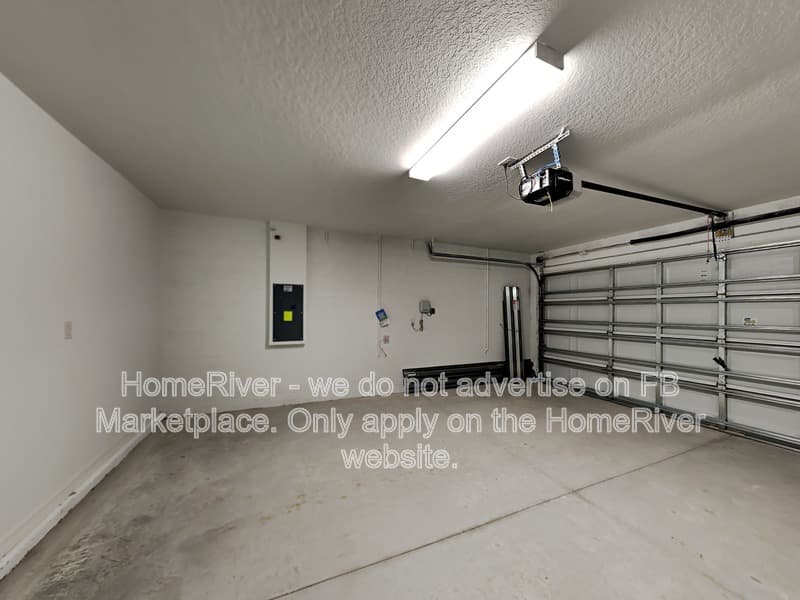 Riverview House: 10318 Scarlett Skimmer Dr