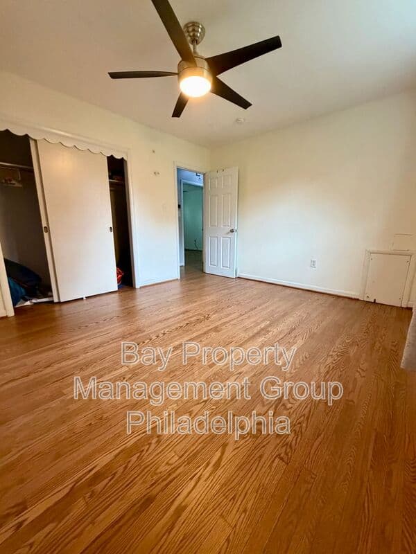 Glenside House: 300 Winding Way