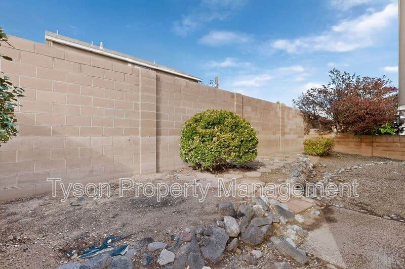 Albuquerque House: 5905 Night Whisper NW