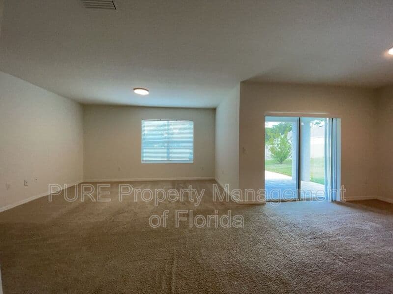 Ocala House: 4950 NE 15th Place