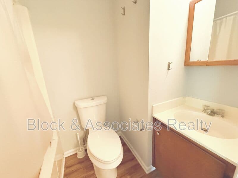 Randleman Condo: 308 Reece Ave