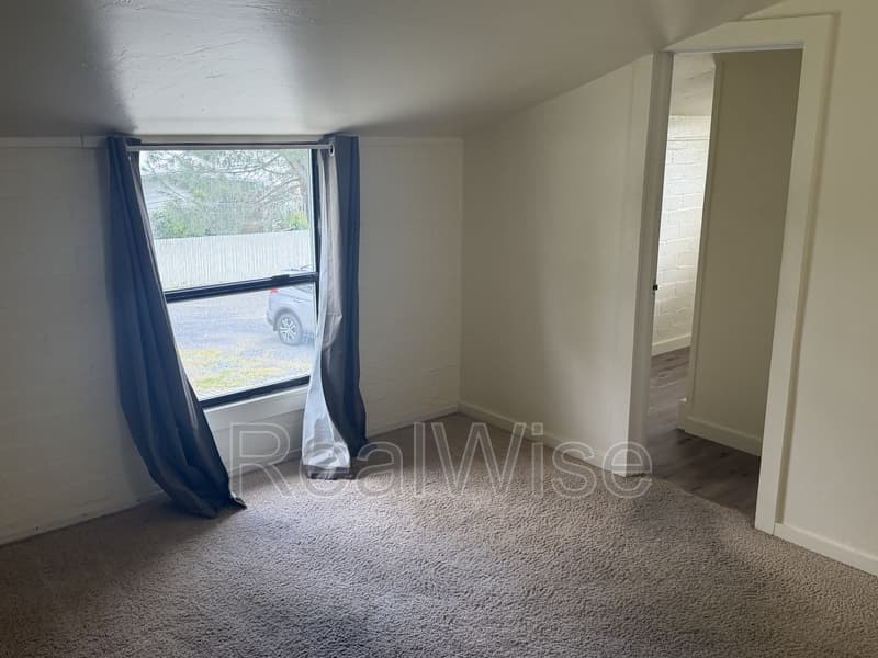 Grants Pass Condo: 1628 Leonard Rd