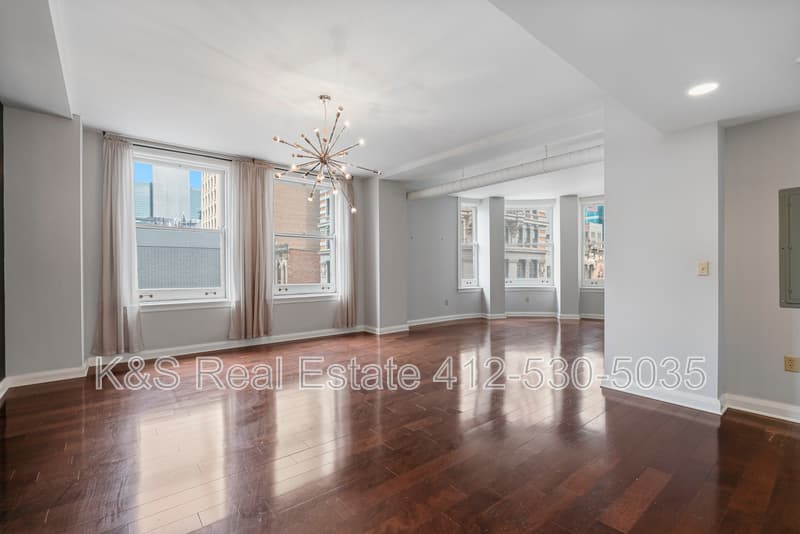Pittsburgh Condo: 306 Fourth Avenue - Unit 302