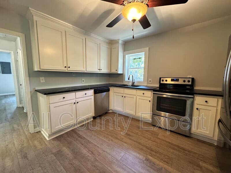 Flowery Branch House: 6525 Bermuda Lane