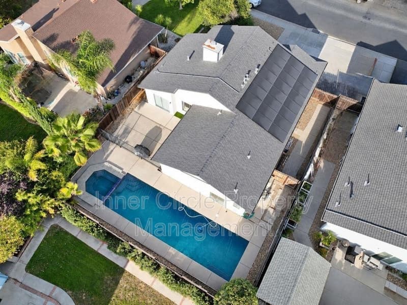 Oakley House: 4239 Sequoia Drive