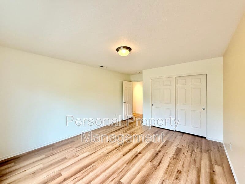 Washougal House: 5327 N St