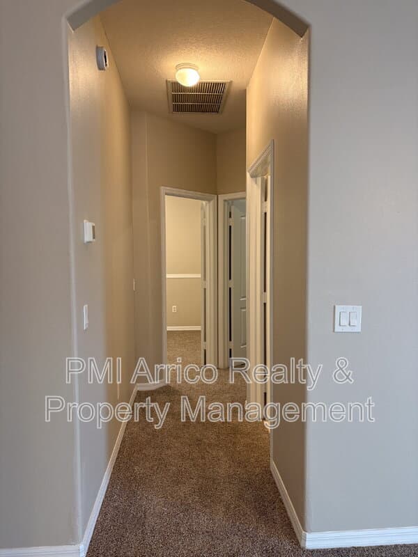 Wesley Chapel House: 3922 Washburn Pl