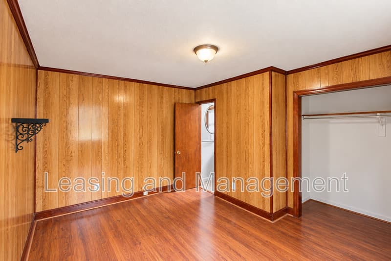 Charleston Condo: 211 W Poplar Street