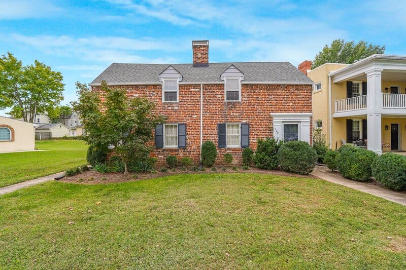 Fredericksburg House: 708 Kenmore Ave