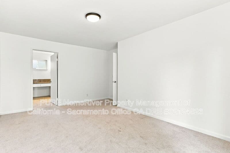 Carmichael House: 4924 Olive Oak Way
