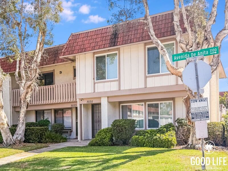 Carlsbad House: 3033 Via Sabinas