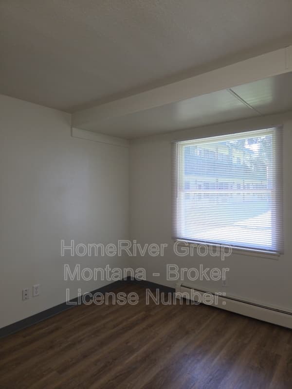 Missoula House: 707 SW Higgins Ave