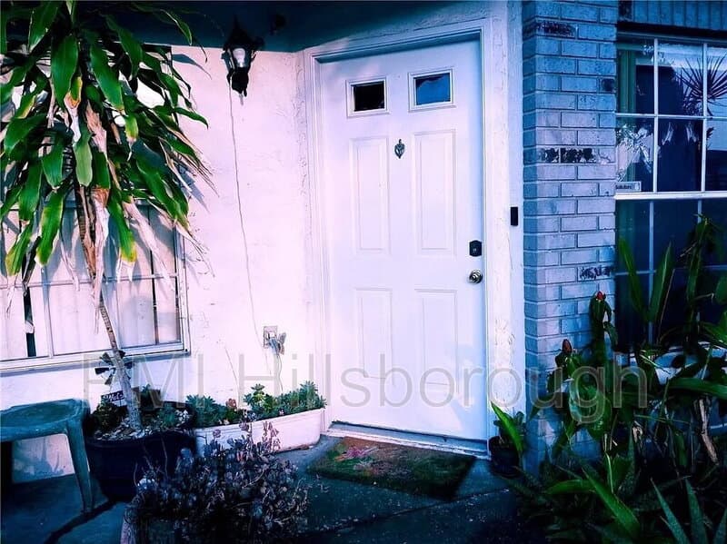 Brandon House: 914 Burlwood Street
