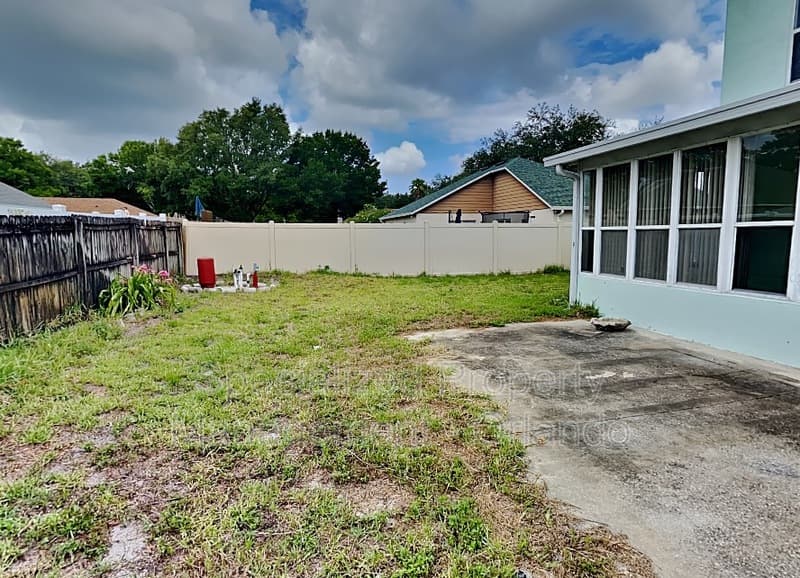 Deltona House: 3233 Kings Ridge Ter