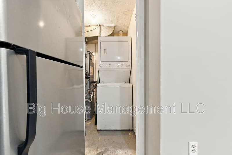 Waldorf Townhome: 1554 Pin Oak Dr