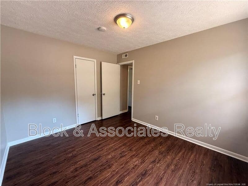 Hope Mills House: 4805 Fellows Ct