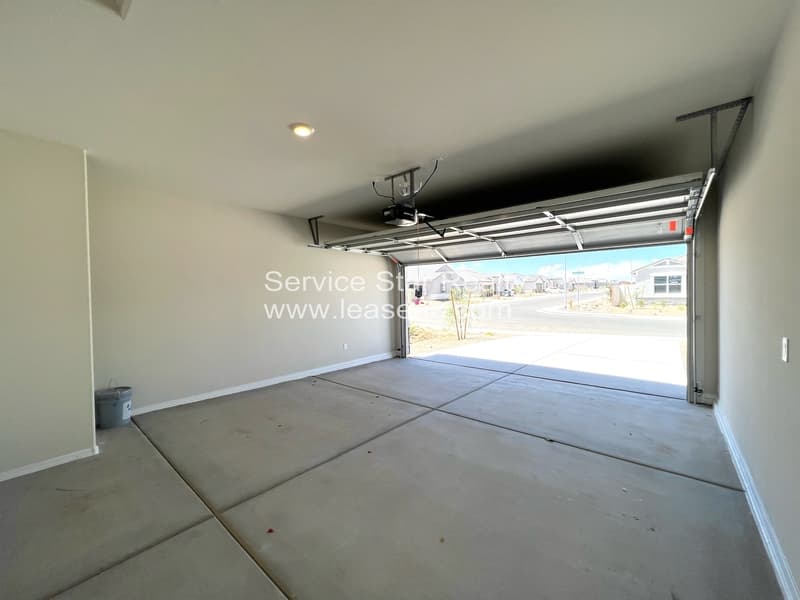 Casa Grande House: 1173 W Avalon Canyon Dr