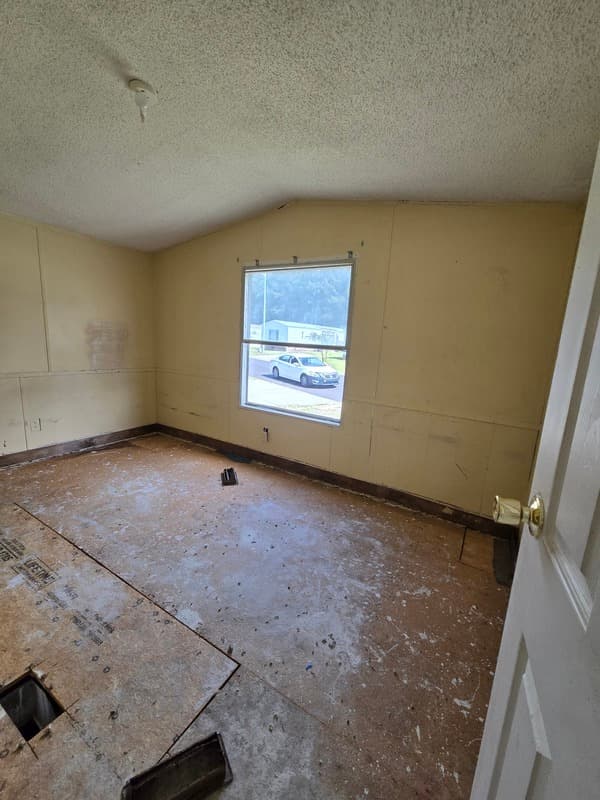 Fayetteville House: 2115 Cattail Cir