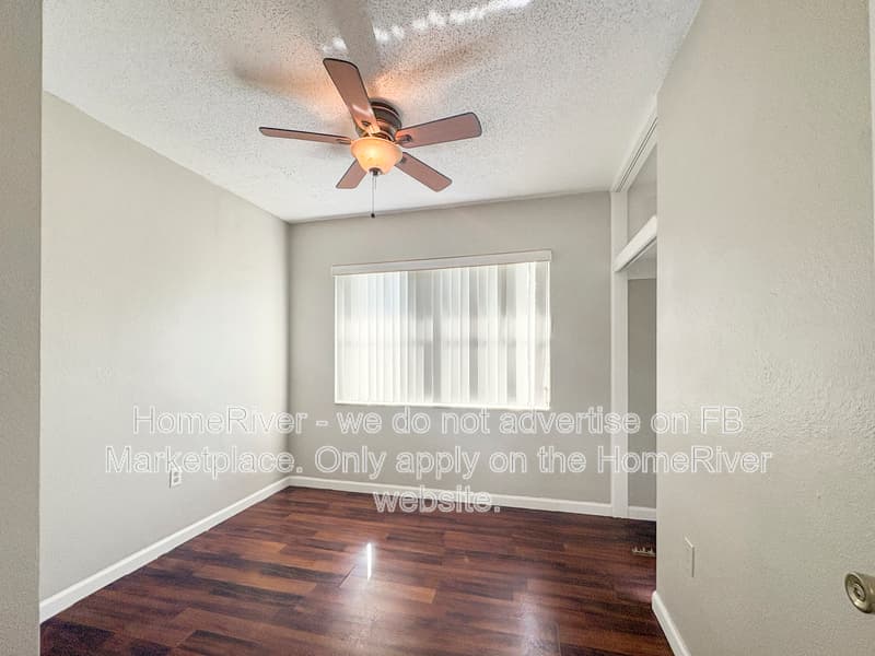 Leesburg House: 1316 Dora Dr