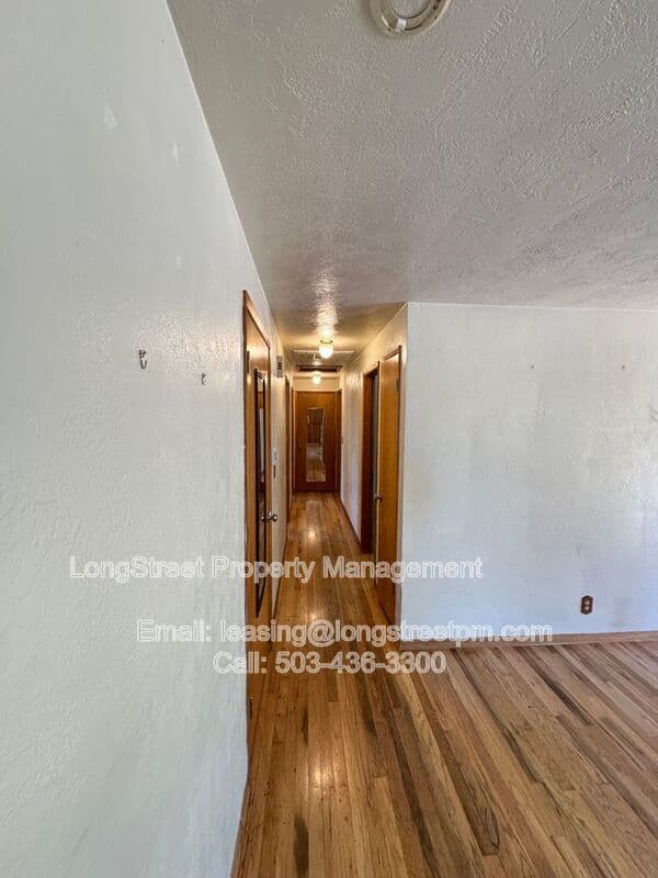 Corvallis House: 720 SW 53rd St