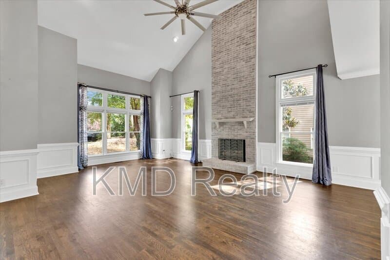 Charlotte House: 3112 English Sparrow Lane
