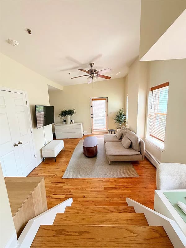 Jersey City Condo: 440 Jersey Ave