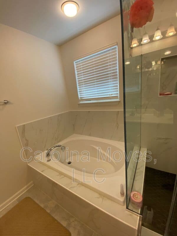 Greenville House: 204 Barbours Lane