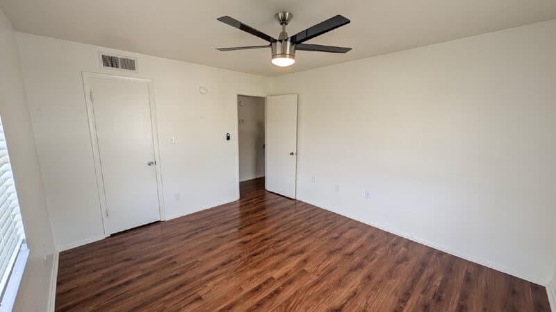 Sanford Condo: 700 E Airport Blvd