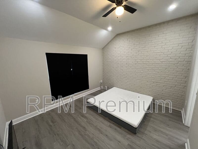 Baton Rouge House: 8724 Pecan Tree Dr.
