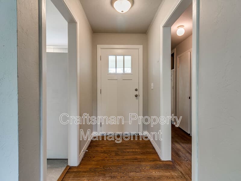The Village House: 1414 Oxford Way