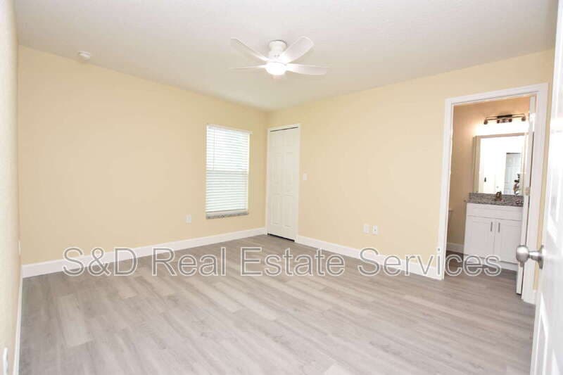 Lakeland Condo: 1111 Mercury Dr E