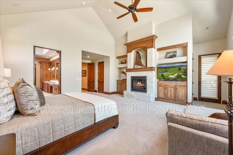 Reno House: 6645 De Chardin Lane
