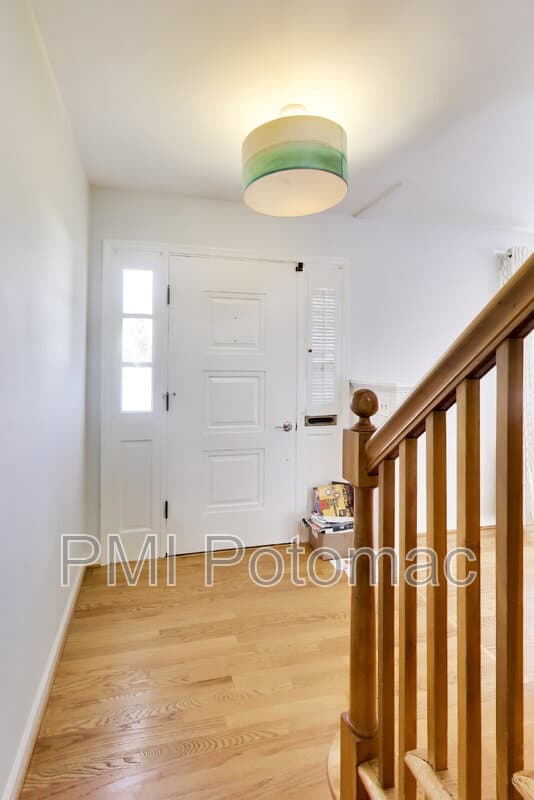 Silver Spring House: 11714 College View Drive