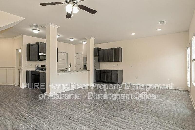 Mc Calla House: 5715 Cheshire Cove Cir