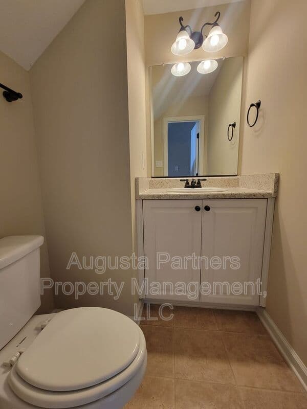 Evans House: 3460 Conifer Trl
