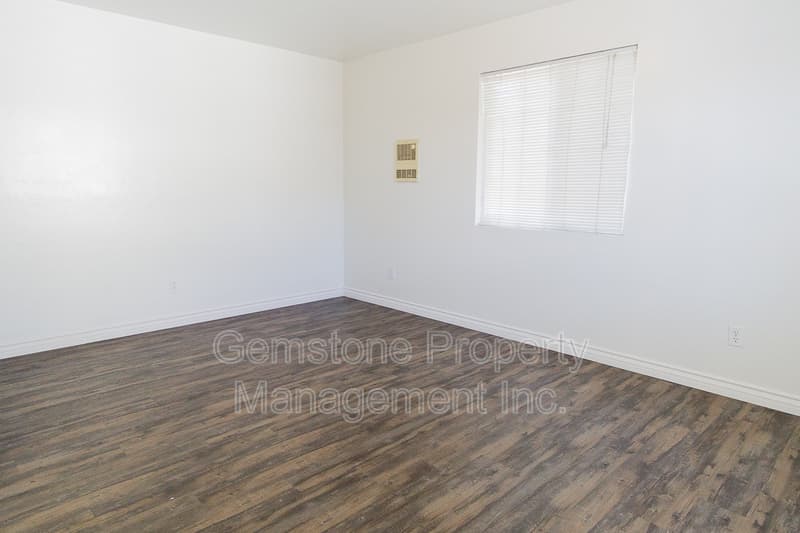 San Diego House: 4938 Art St