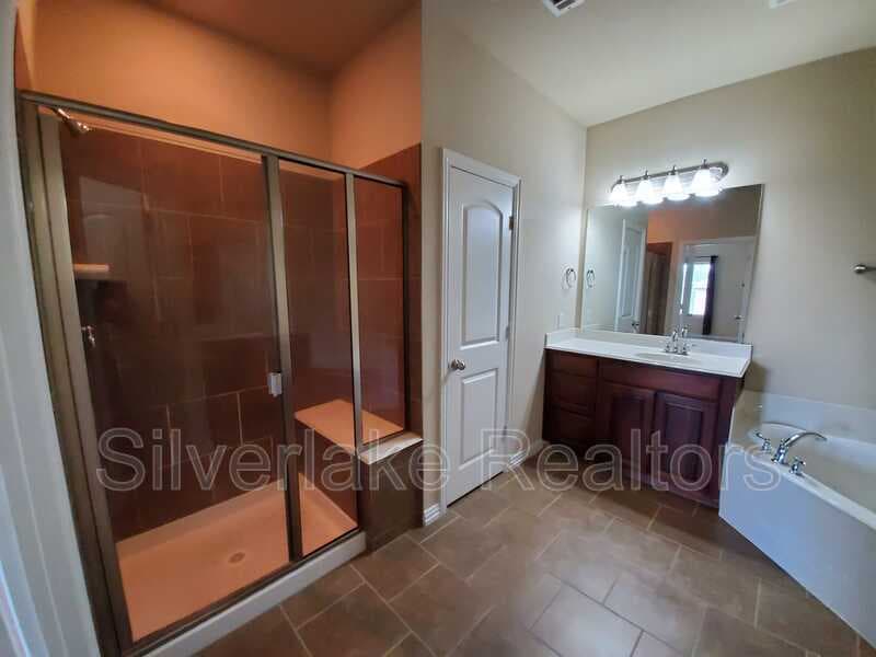 Irving Townhome: 4171 Florence Drive