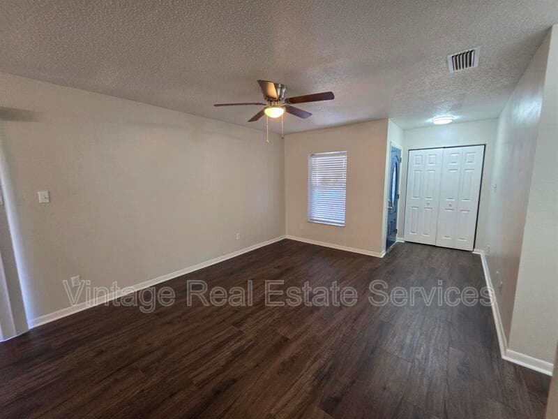 Brandon House: 851 Creekway Ct