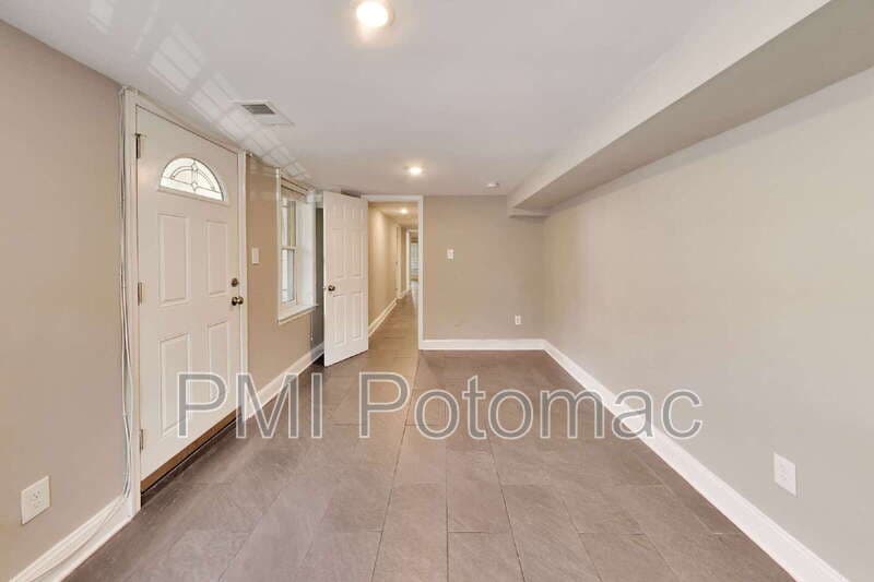 Washington Condo: 1952 Calvert Street Northwest