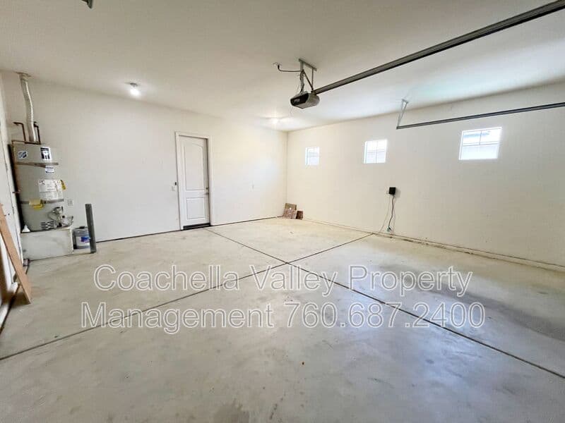 Cathedral City House: 511 Via Assisi