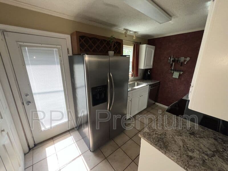 Baton Rouge Condo: 10062 Jefferson Hwy