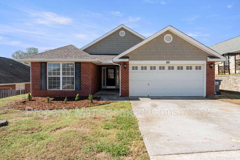 Madison House: 103 Acacia Trail Drive