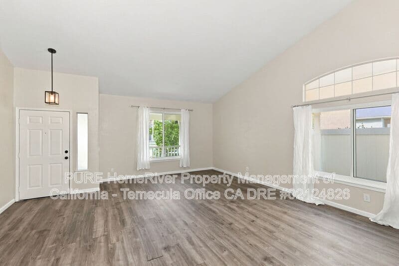 Temecula House: 43068 Corte Calanda